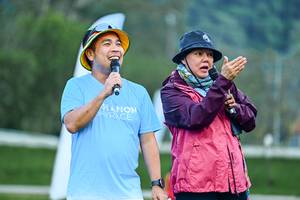 BIB: 
                            <button type="button" onclick="openModal(25033815)" class="btn btn-primary btn-sm float-right btn-popup" data-toggle="modal" data-target=".modal-high-quality">
                        <i class="fas fa-shopping-cart"></i> ใส่ตะกร้า
                    </button>
                                            <button type="button" onclick="isThisMe(25033815, true)" class="btn btn-success btn-sm float-right btn-popup btn-isme hidden" data-toggle="tooltip" data-placement="bottom" title="นี่คือรูปของคุณใช่ไหม คลิกที่นี่เพื่อเอาเข้าอัลบั้ม">
                        <i class="fas fa-plus"></i> เพิ่มเข้าอัลบั้ม
                    </button>
                    <button type="button" onclick="isThisMe(25033815, false)" class="btn btn-warning btn-sm float-right btn-popup btn-isnotme hidden">
                        <i class="fas fa-ban"></i> นำออกจากอัลบั้ม
                    </button>